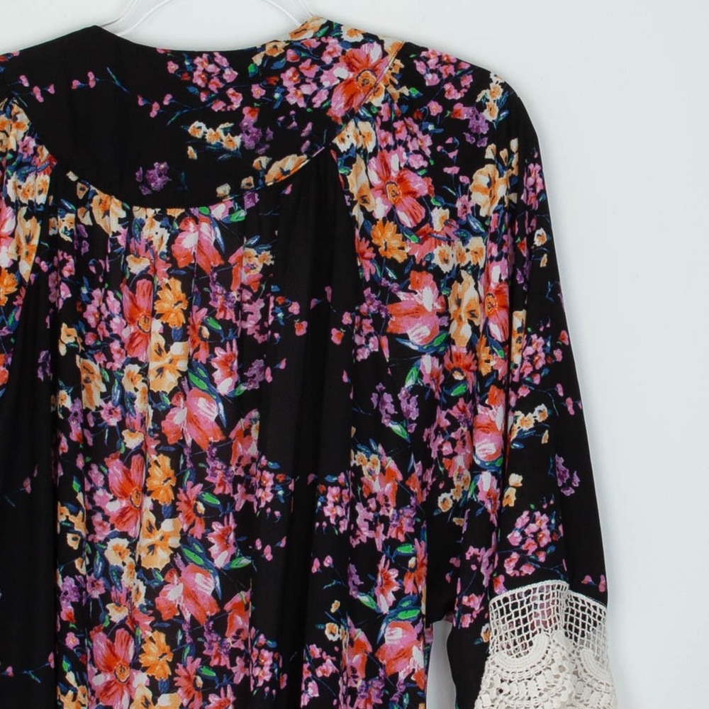 Umgee Black Floral Lace Trim Kimono Cardigan Duster Womens Size S/M Cottagecore - Picture 9 of 10